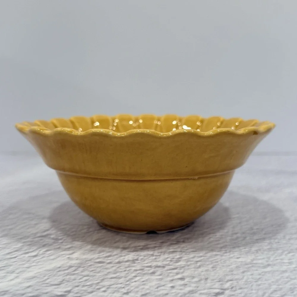 California Pottery this vintage